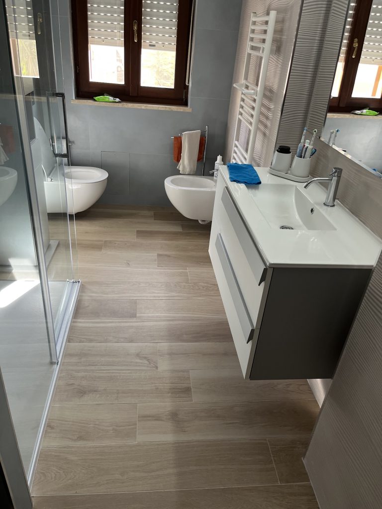 Bagno finito fotografato dal cliente